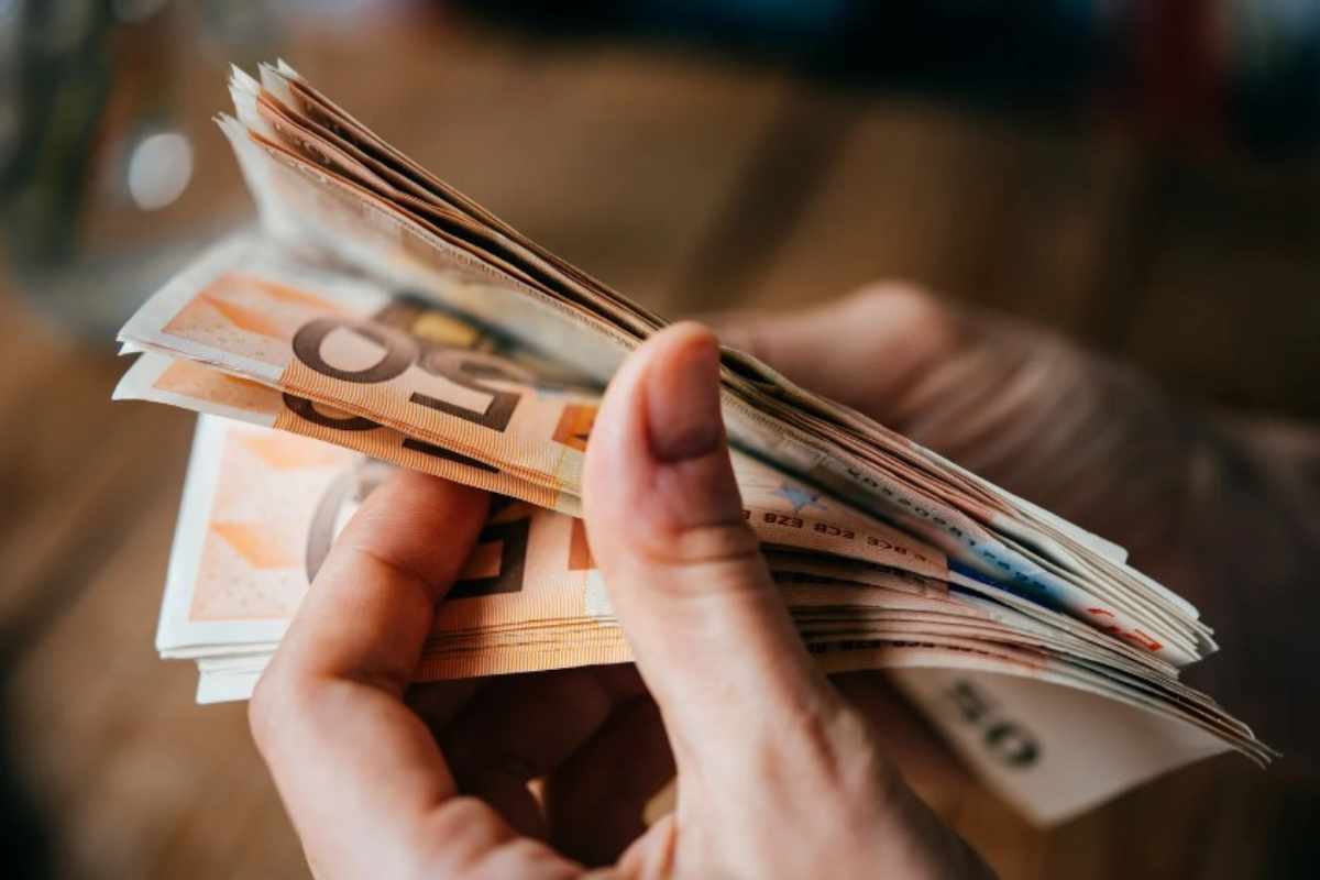 Dare soldi al datore di lavoro