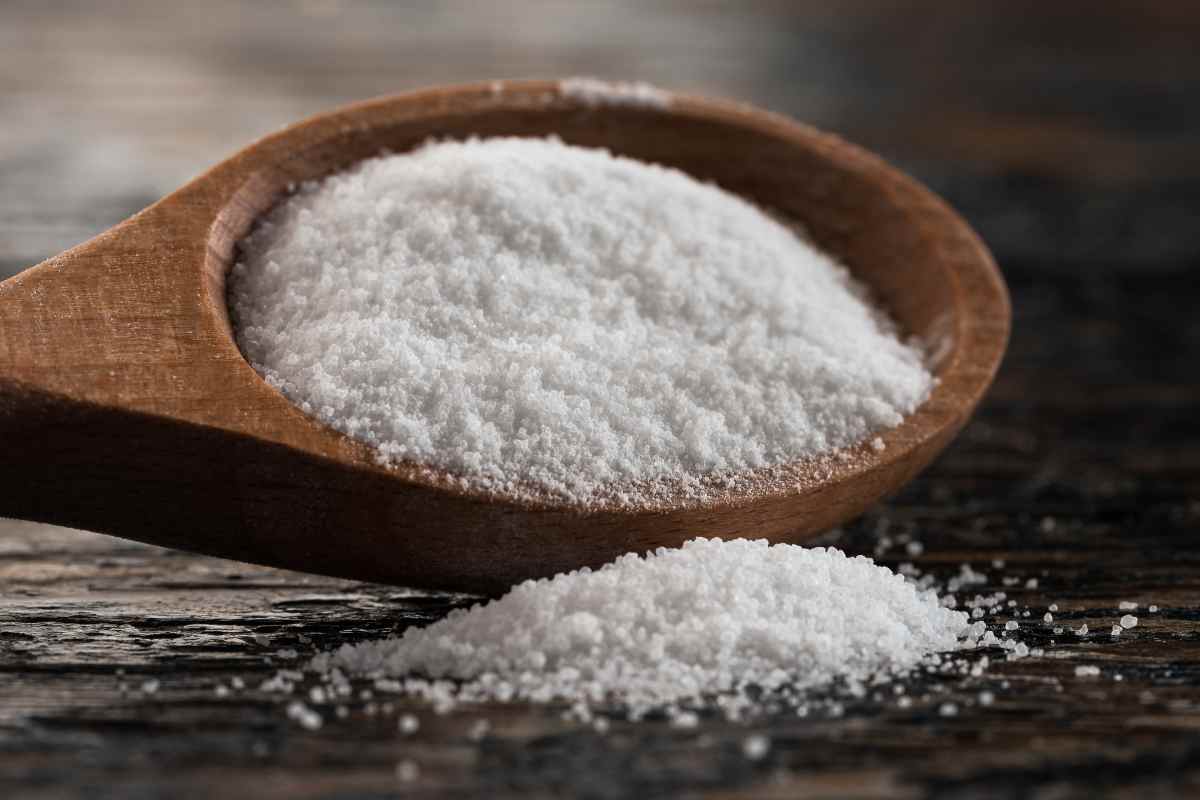 Altro che aceto! Ecco il prodotto naturale che fa brillare la doccia