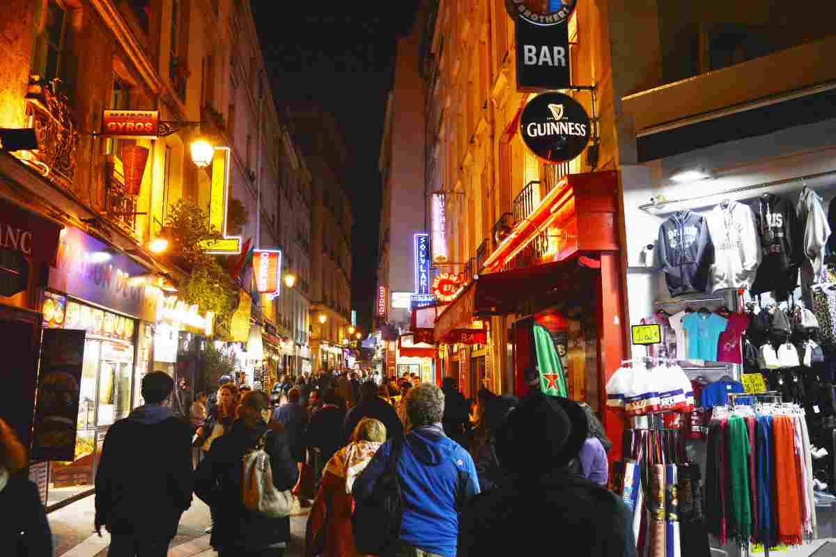 Schiamazzi e movida notturna sotto casa