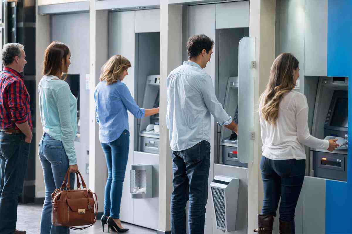 La rivoluzione delle banche, cosa cambia per il prelievo contanti, tutti i dettagli