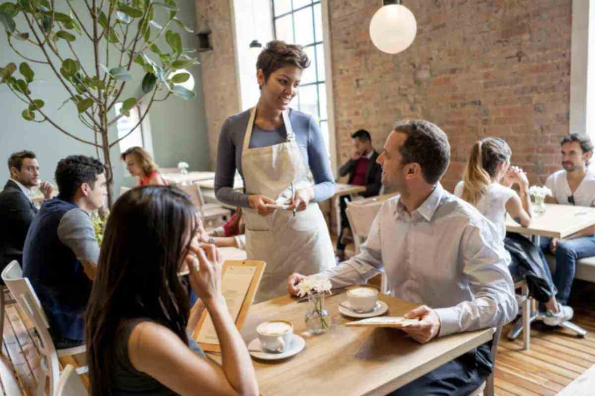 Alla luce di queste evidenze, l’educazione emotiva e sociale assume un ruolo cruciale nel formare individui capaci di riconoscere