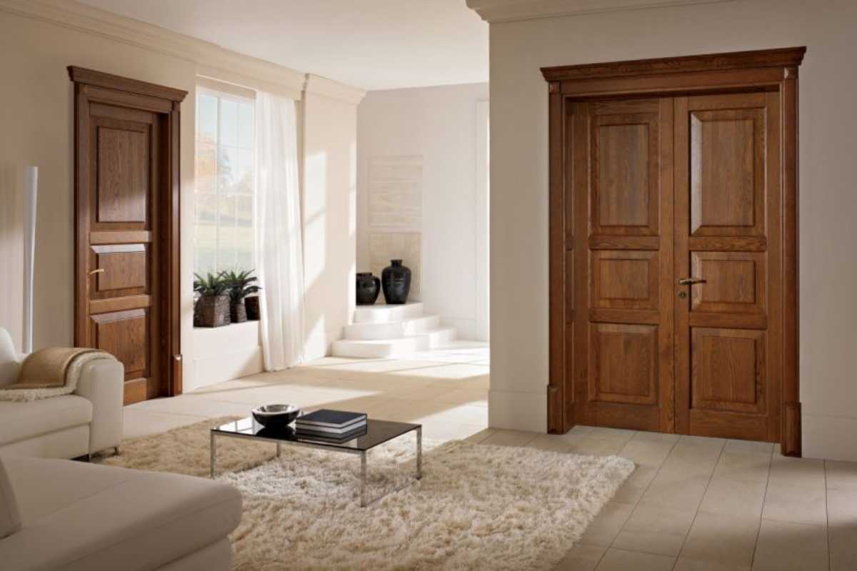 Il trucco della porta per scaldare la casa