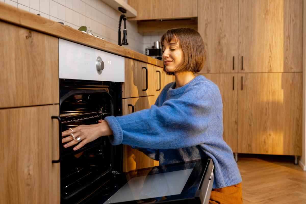 Se noti questo dettaglio quando apri il forno stai rischiando