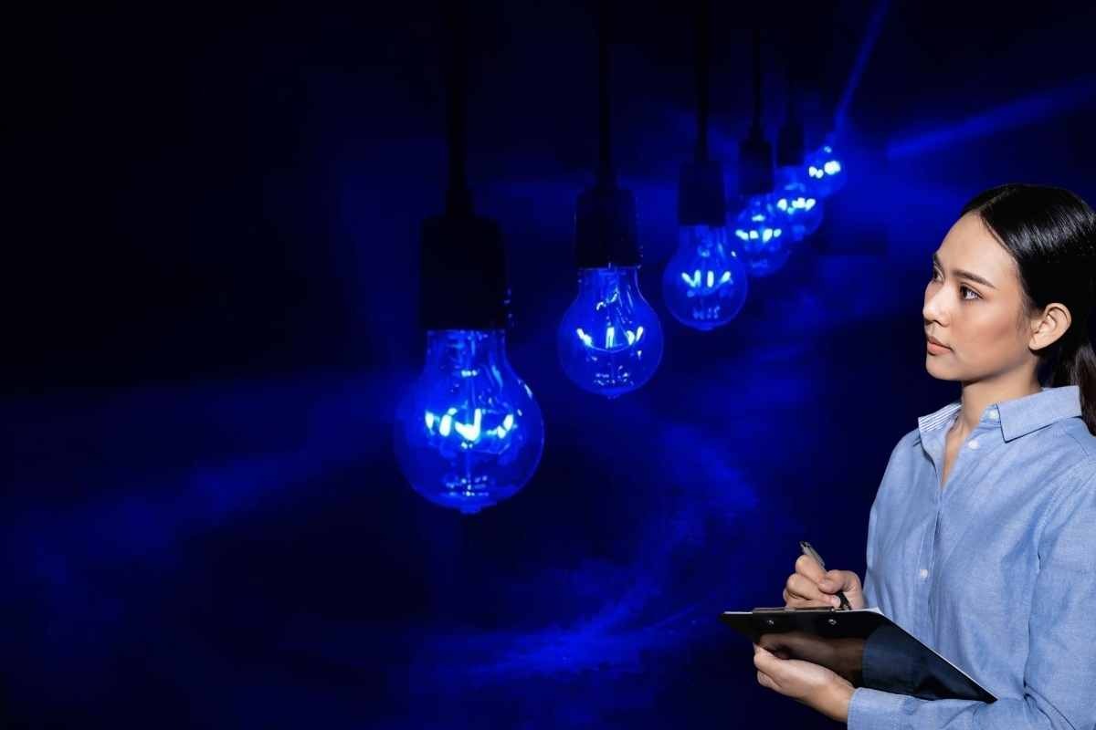 Lampadine a LED, il codice da controllare subito per evitare problemi di salute