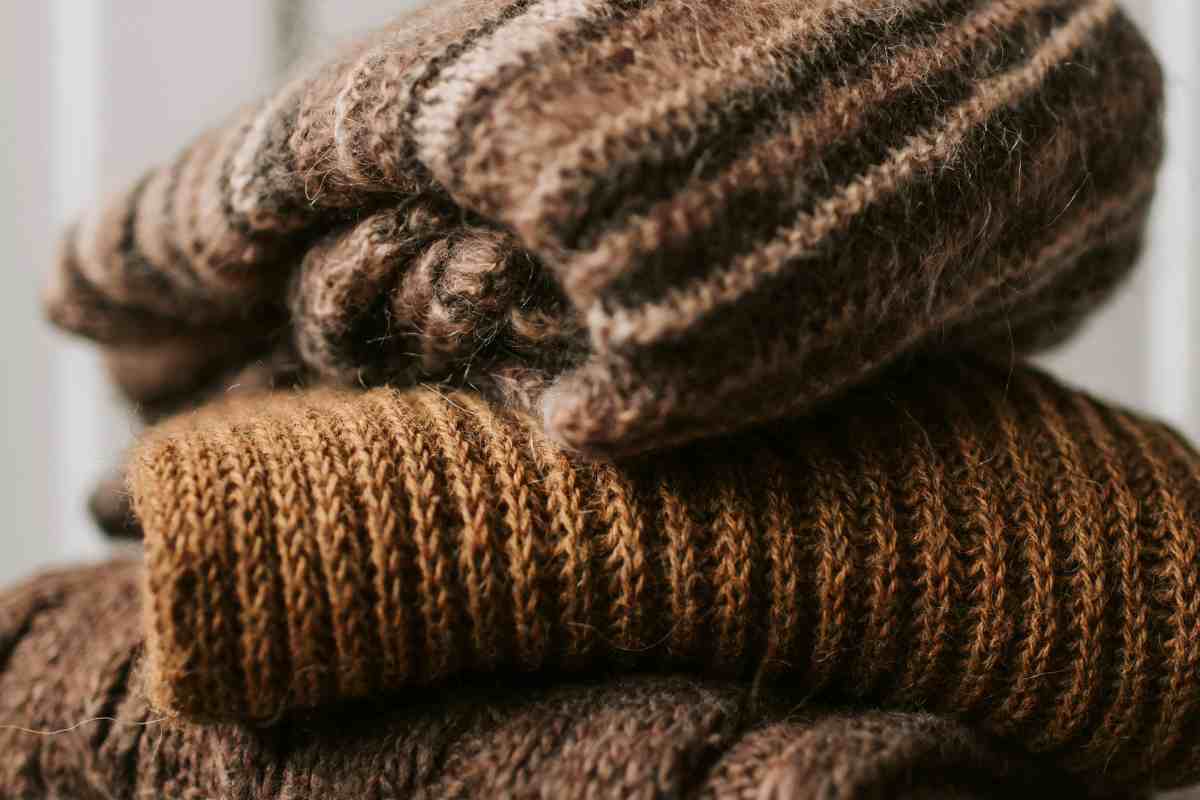 Non gettare i vecchi maglioni, non ci crederai ma puoi usarli per riscaldare casa