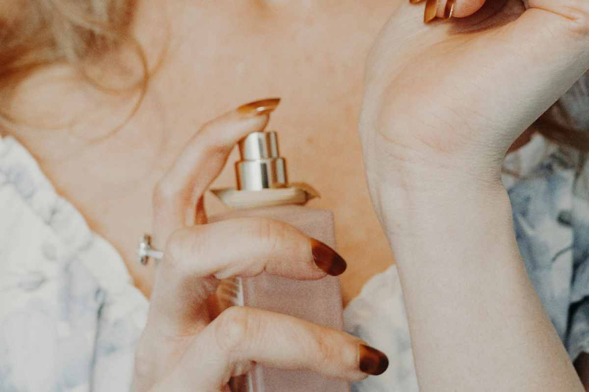 Addio al profumo nel 2026: la nuova tecnica super naturale per odorare